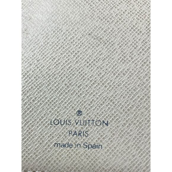 246. Louis Vuitton Damier Azur Small Ring Agenda Cover - Picture 4 of 4